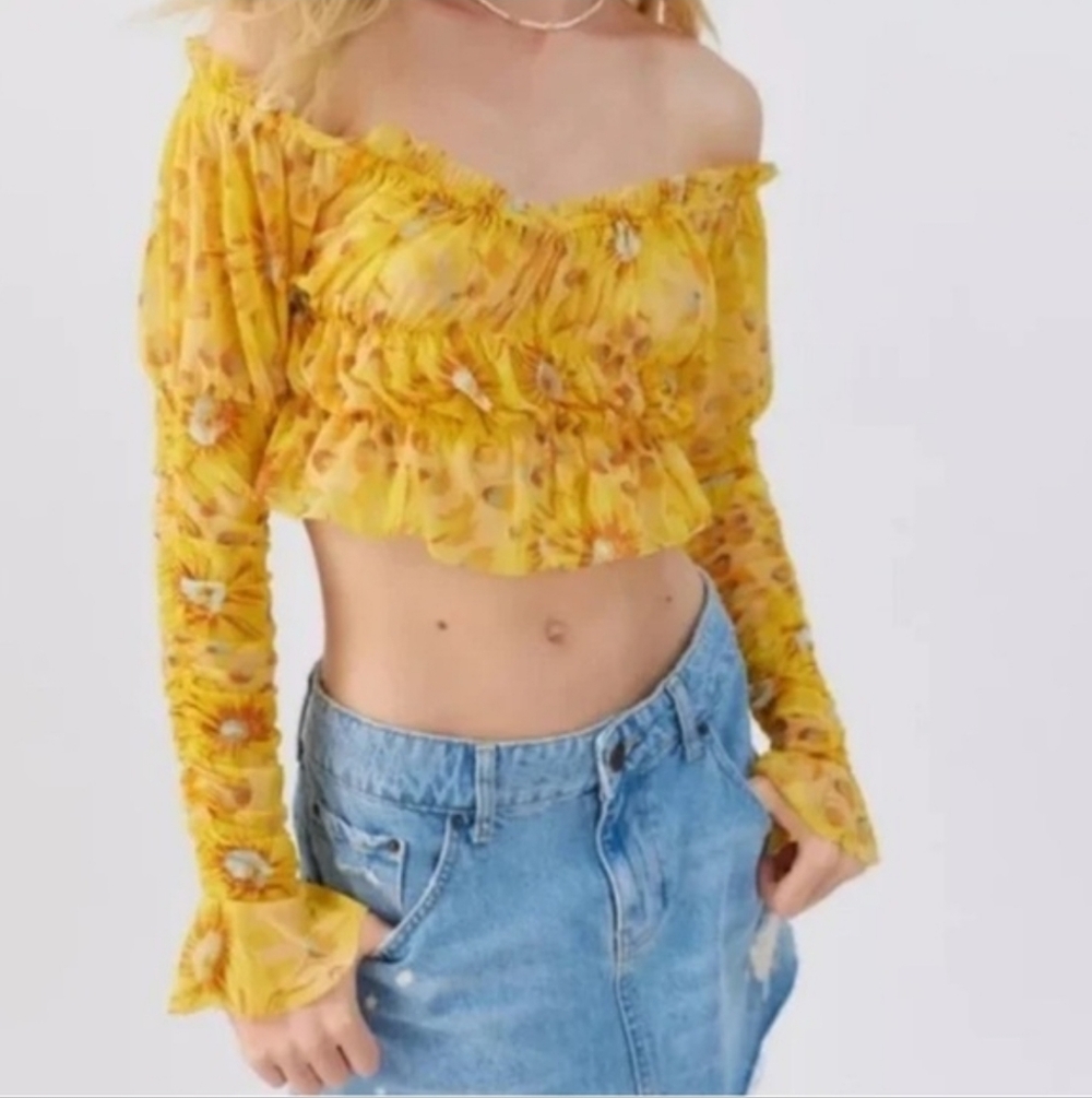 Urban Outfitters Gold Off-Shoulder Ruffled Crop Blouse, Size M